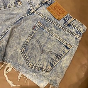 LEVI Distressed Jean Shorts